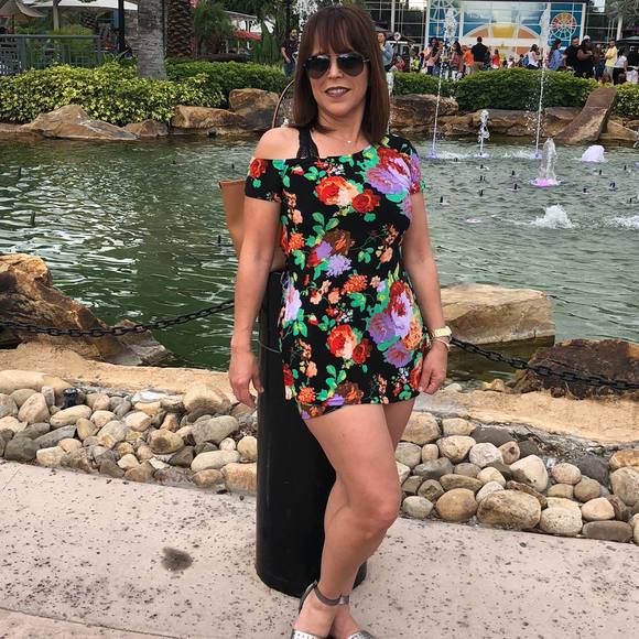 Meet your Posher, Alziraida - Picture 1 of 1